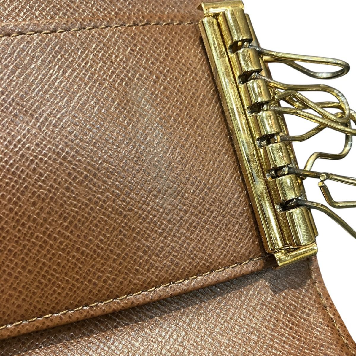 Louis Vuitton Multicles 6 Monogram Key Case Key Holder — view 8
