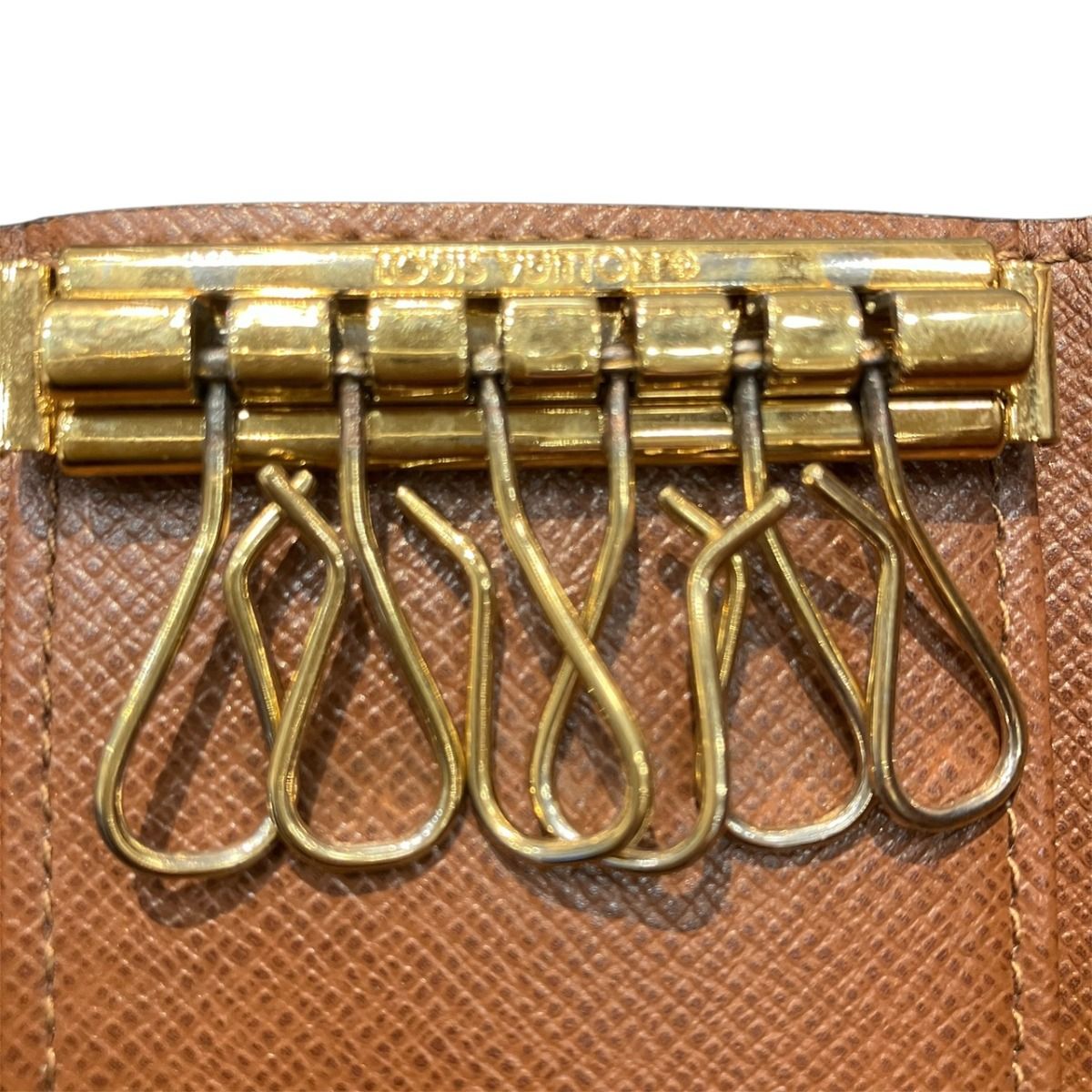 Louis Vuitton Multicles 6 Monogram Key Case Key Holder — view 5