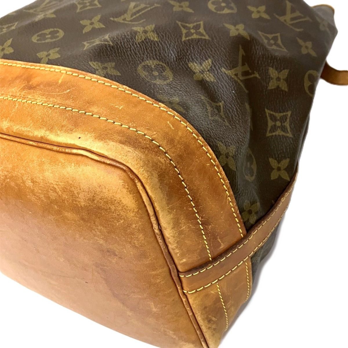 Louis Vuitton Noe Monogram Shoulder Bag Leather — view 6