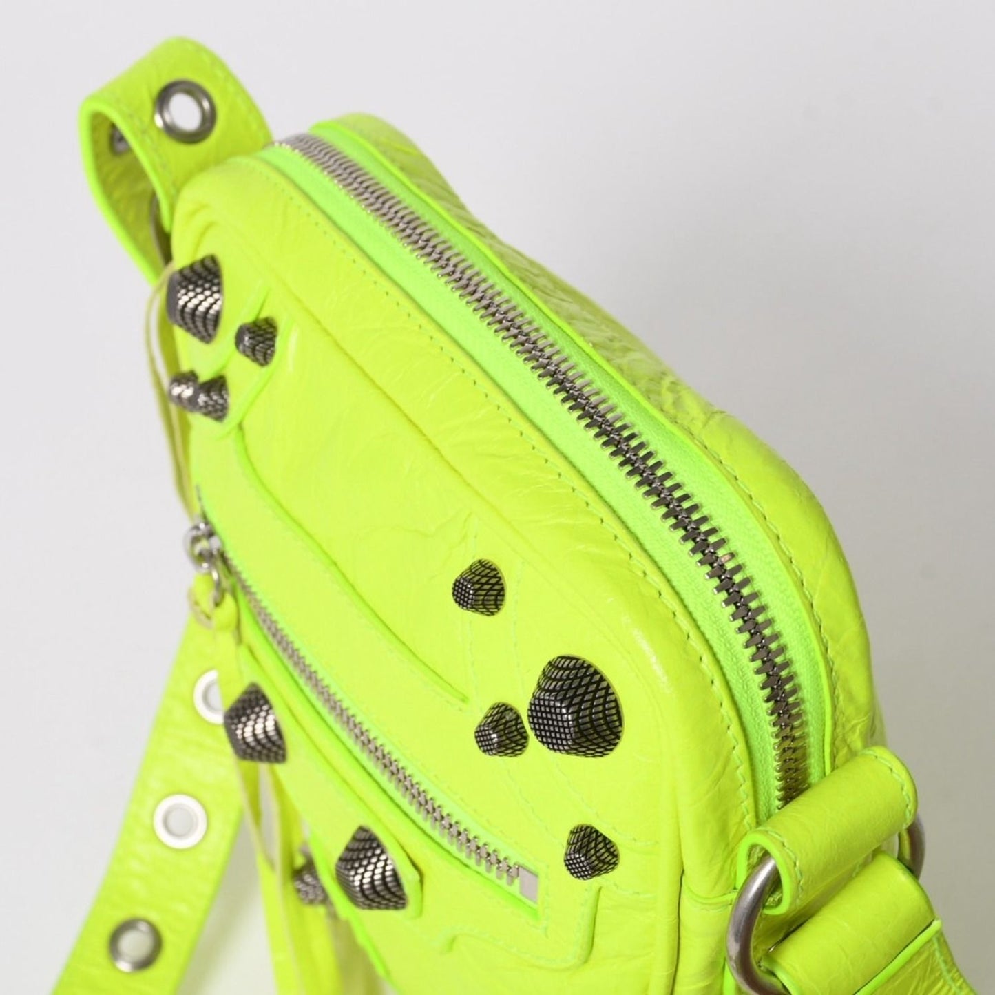 Balenciaga le Cagole Cross Belt Bag Yellow Green — view 5