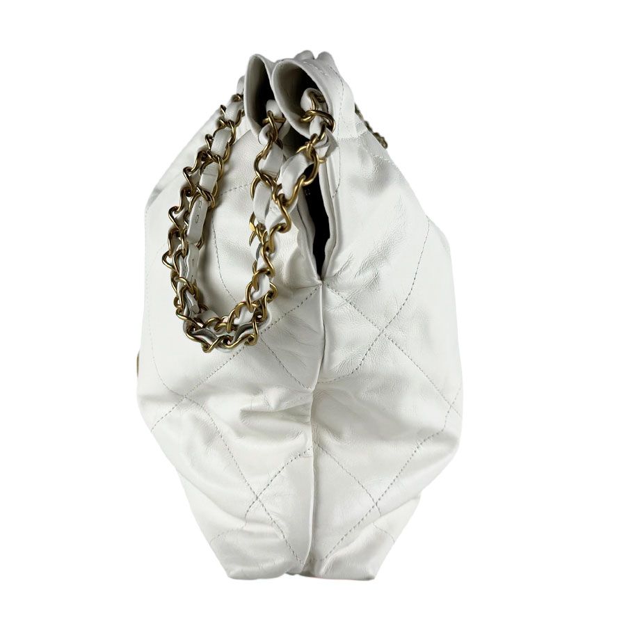 Chanel Shoulder Bag 22 — view 2