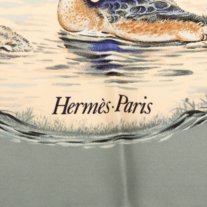 Hermes Carre 90 Halte en Camargue Rest in the Scarf Gray Ivory Silk — view 3