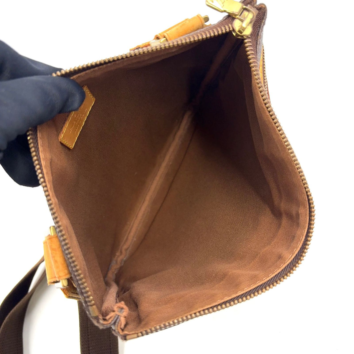 Louis Vuitton Pochette Bosphore Monogram Leather Brown Shoulder Bag Gold — view 3