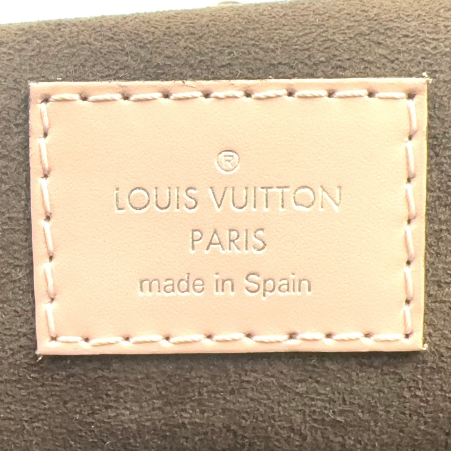 Louis Vuitton Cluny BB Epi 2-Way Shoulder Leather Light Pink Handbag Silver — view 4