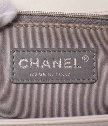 Chanel Chain Shoulder Bag Quilted Silver — view 4