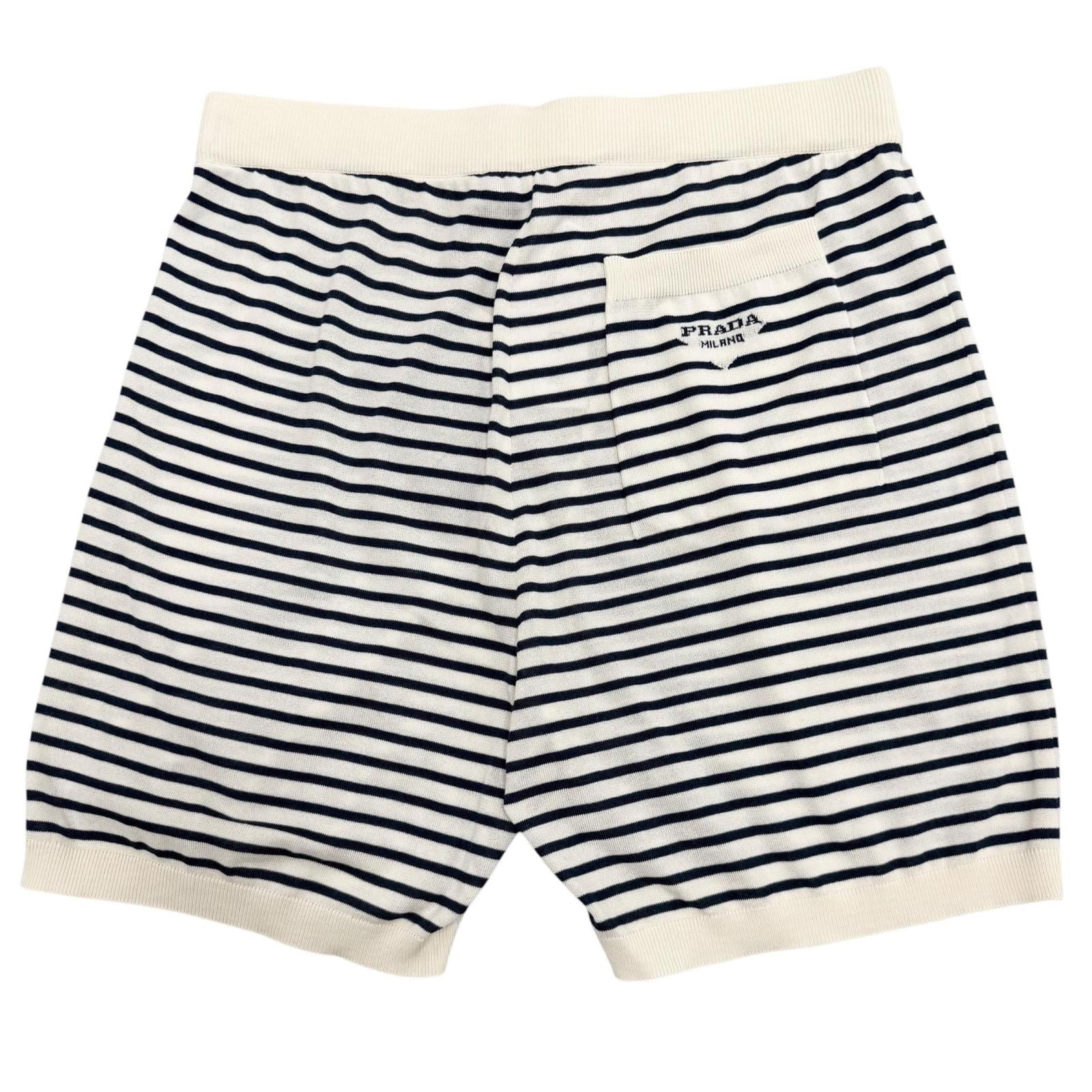 Prada Silk 59% Border Pattern Shorts White Dark Navy 46 — view 2