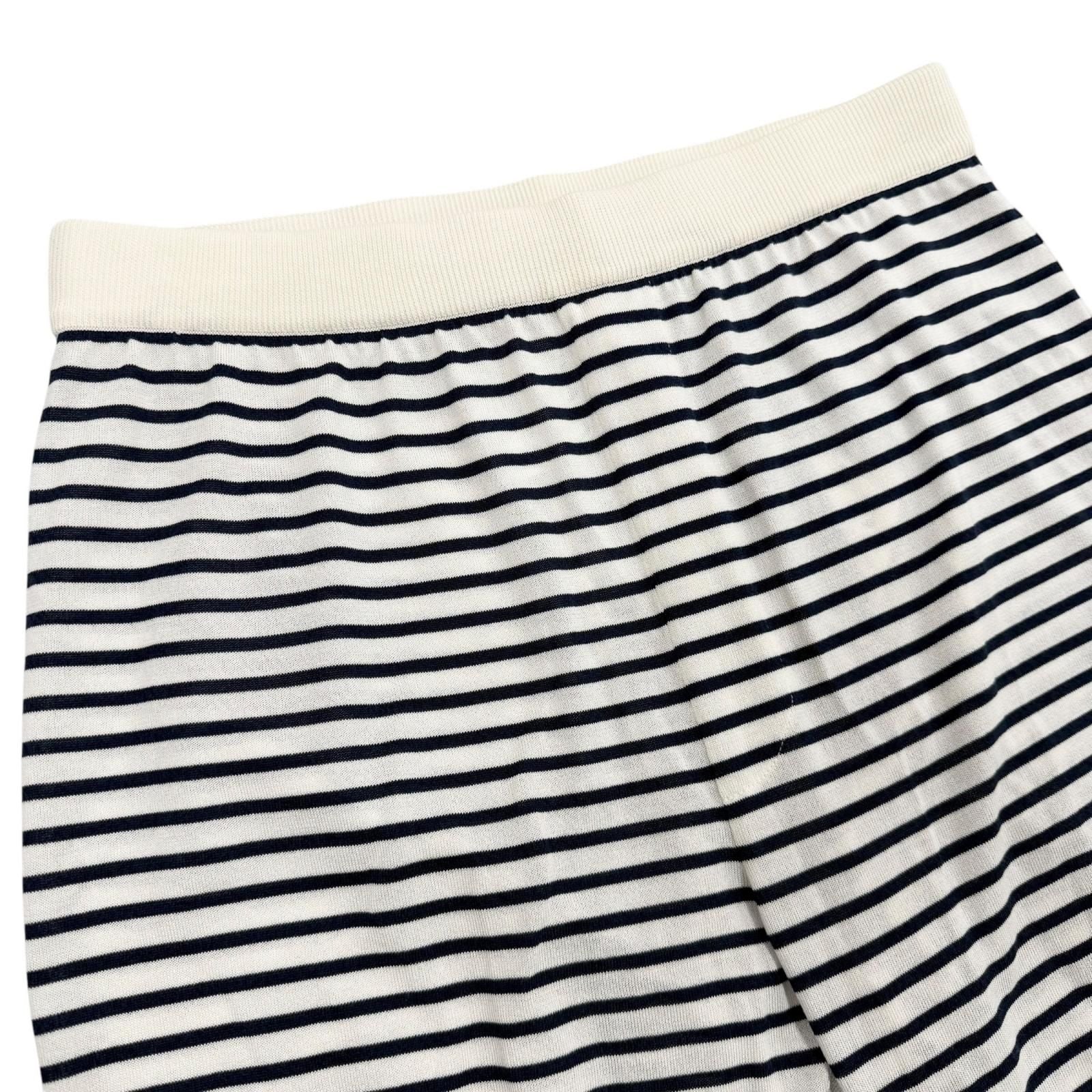 Prada Silk 59% Border Pattern Shorts White Dark Navy 46 — view 3