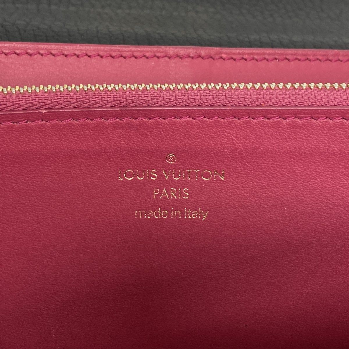 Louis Vuitton Wallet Taurillon Portefeuille Capucines Noir — view 4