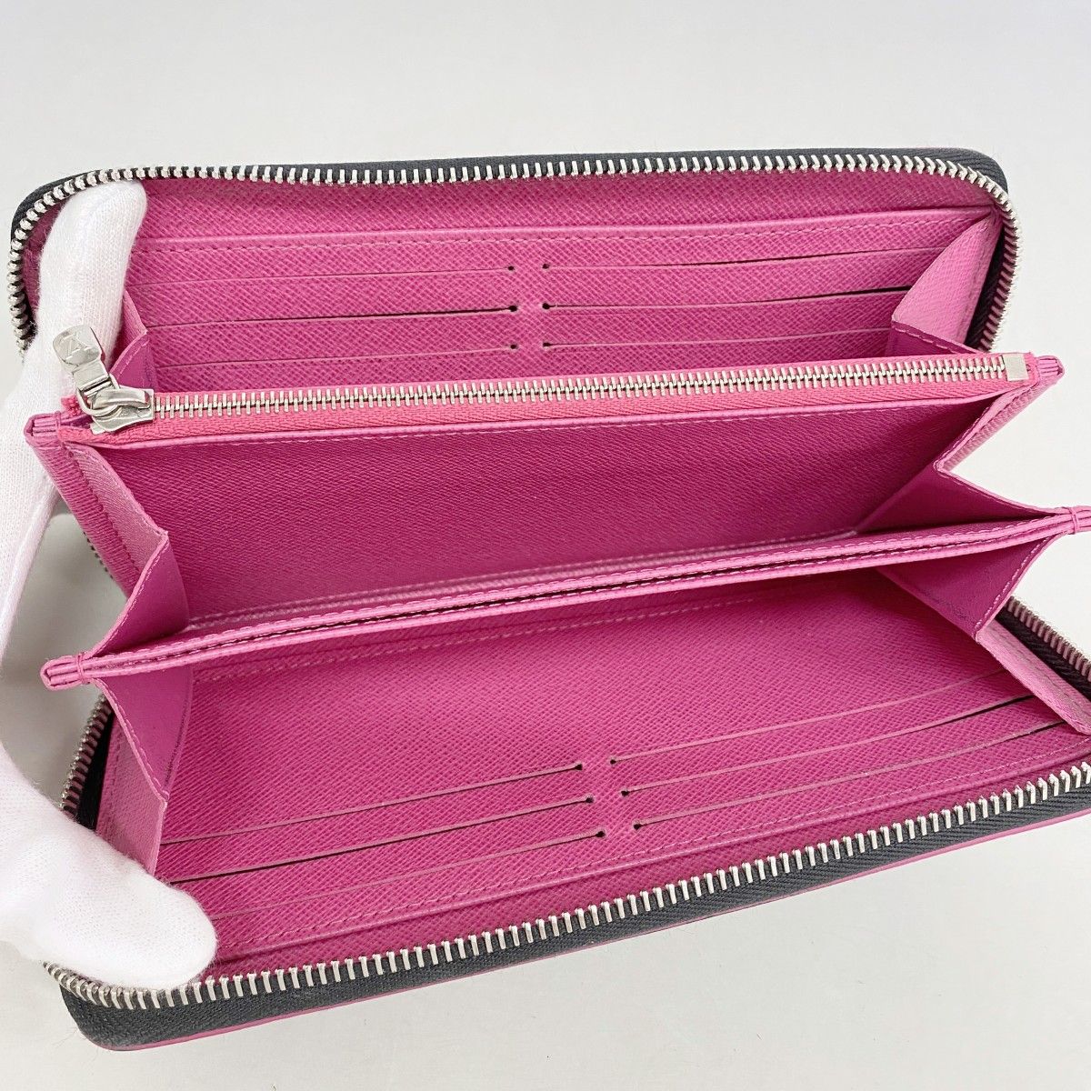 Louis Vuitton Wallet Epi Zippy Noir Hot Pink — view 3