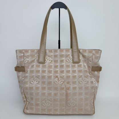 Chanel New Travel Line Tote MM Nylon Canvas Beige Gold Vintage — view 2