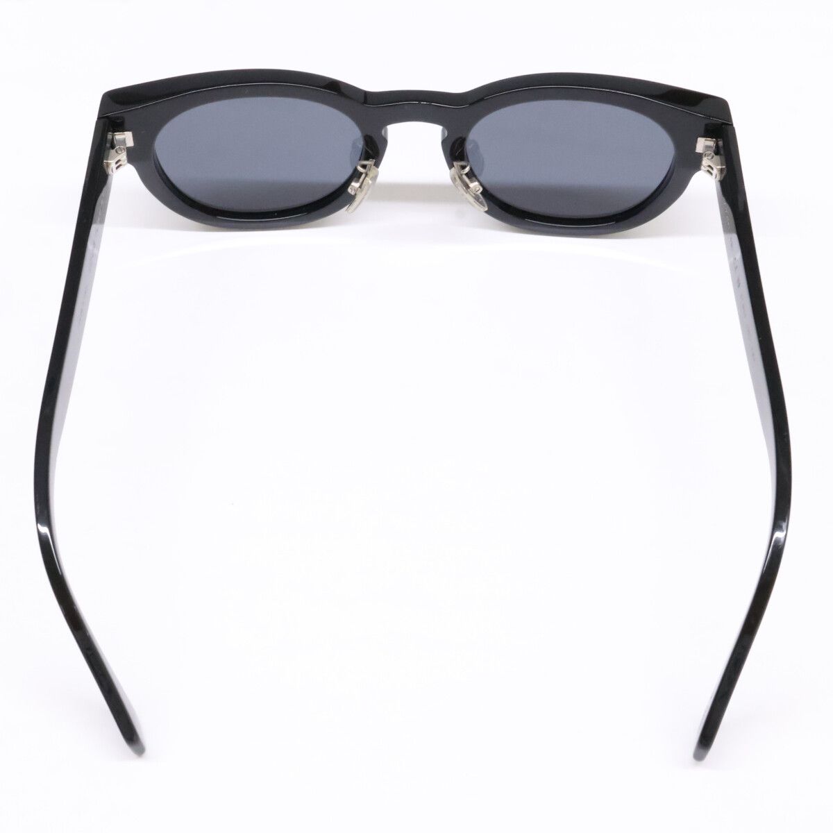 Louis Vuitton Vintage LV Confidence Round Eyewear — view 4