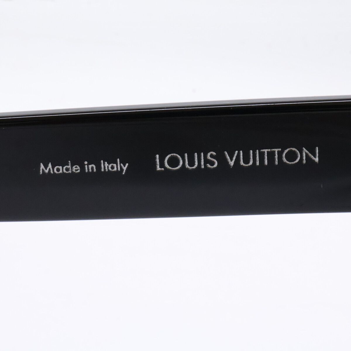 Louis Vuitton Vintage LV Confidence Round Eyewear — view 6