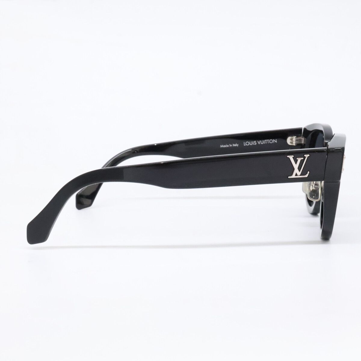 Louis Vuitton Vintage LV Confidence Round Eyewear — view 3
