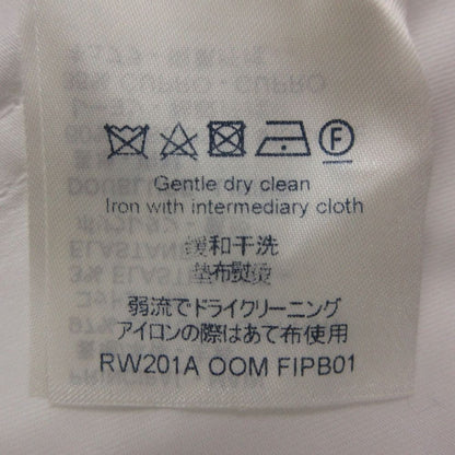 Louis Vuitton Shorts LV Logo Patch White — view 4