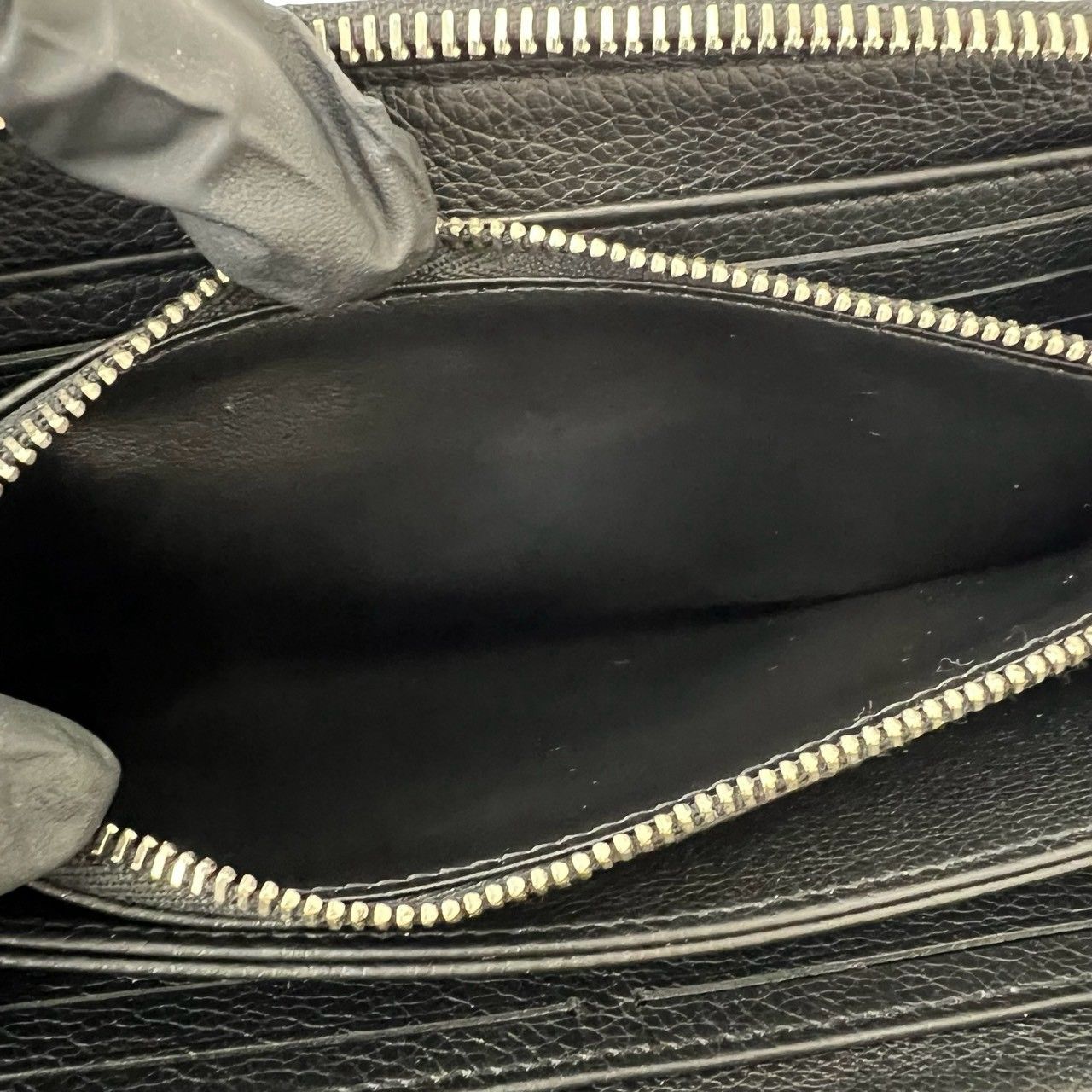 Louis Vuitton Zippy Lockme Leather Wallet Bifold Round Zip Black — view 9