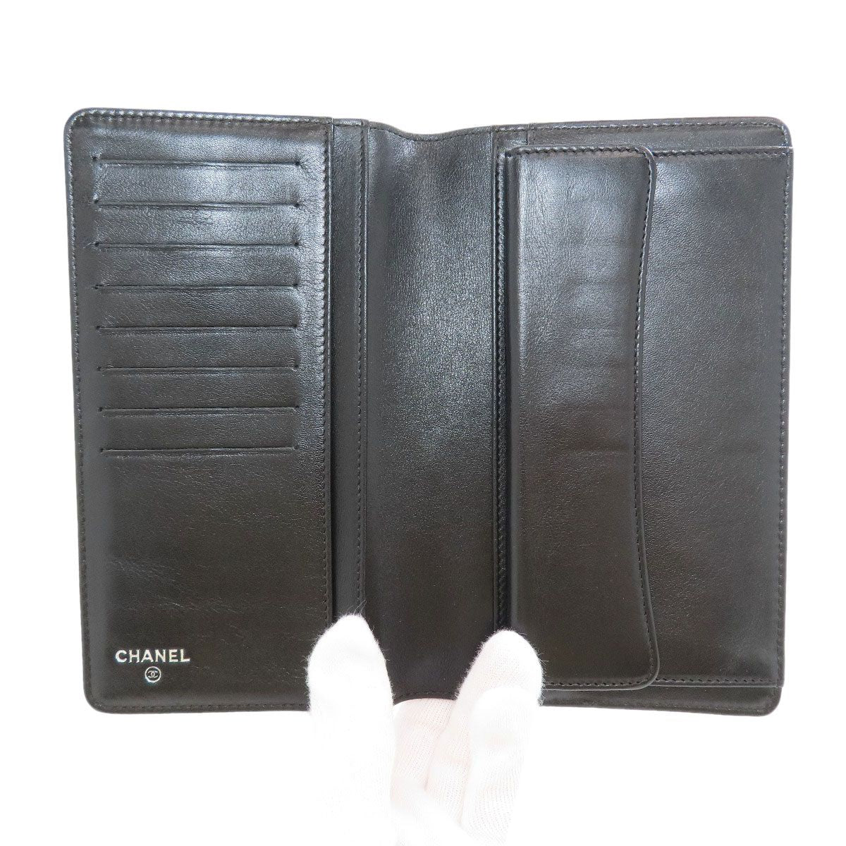 Chanel CC Logo Studs Silver Wallet Leather — view 4