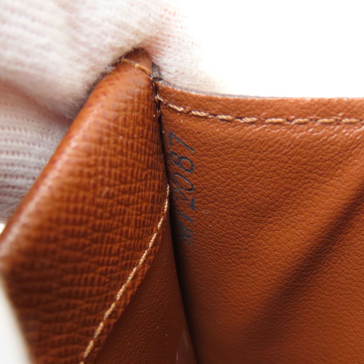Louis Vuitton Porte-Monnaie Pla Coin Case Monogram Canvas — view 7