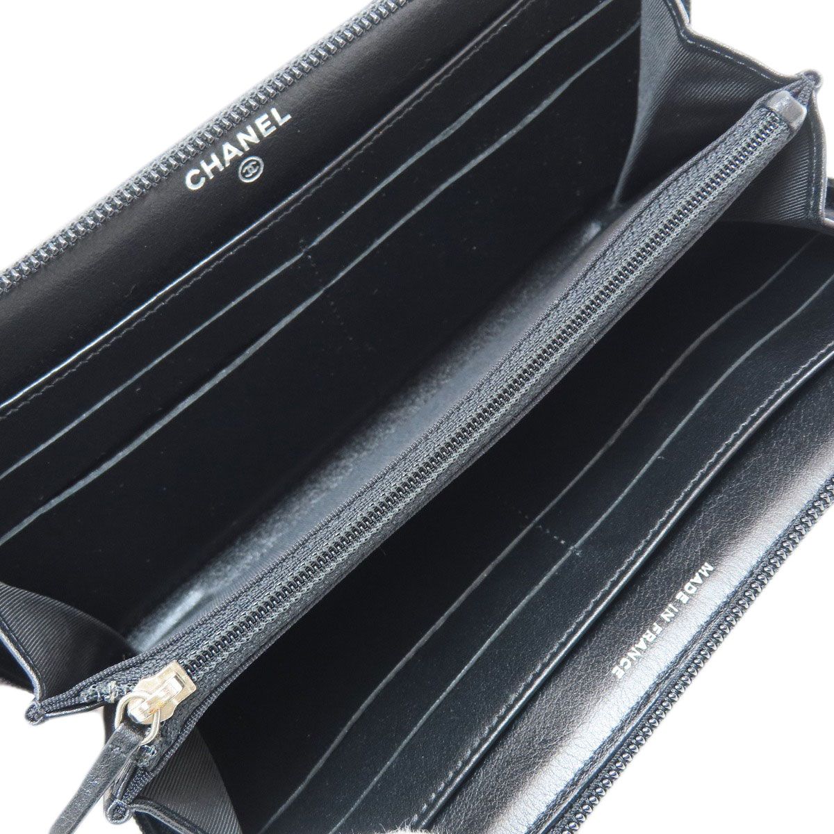 Chanel CC Logo Silver Wallet Enamel — view 4
