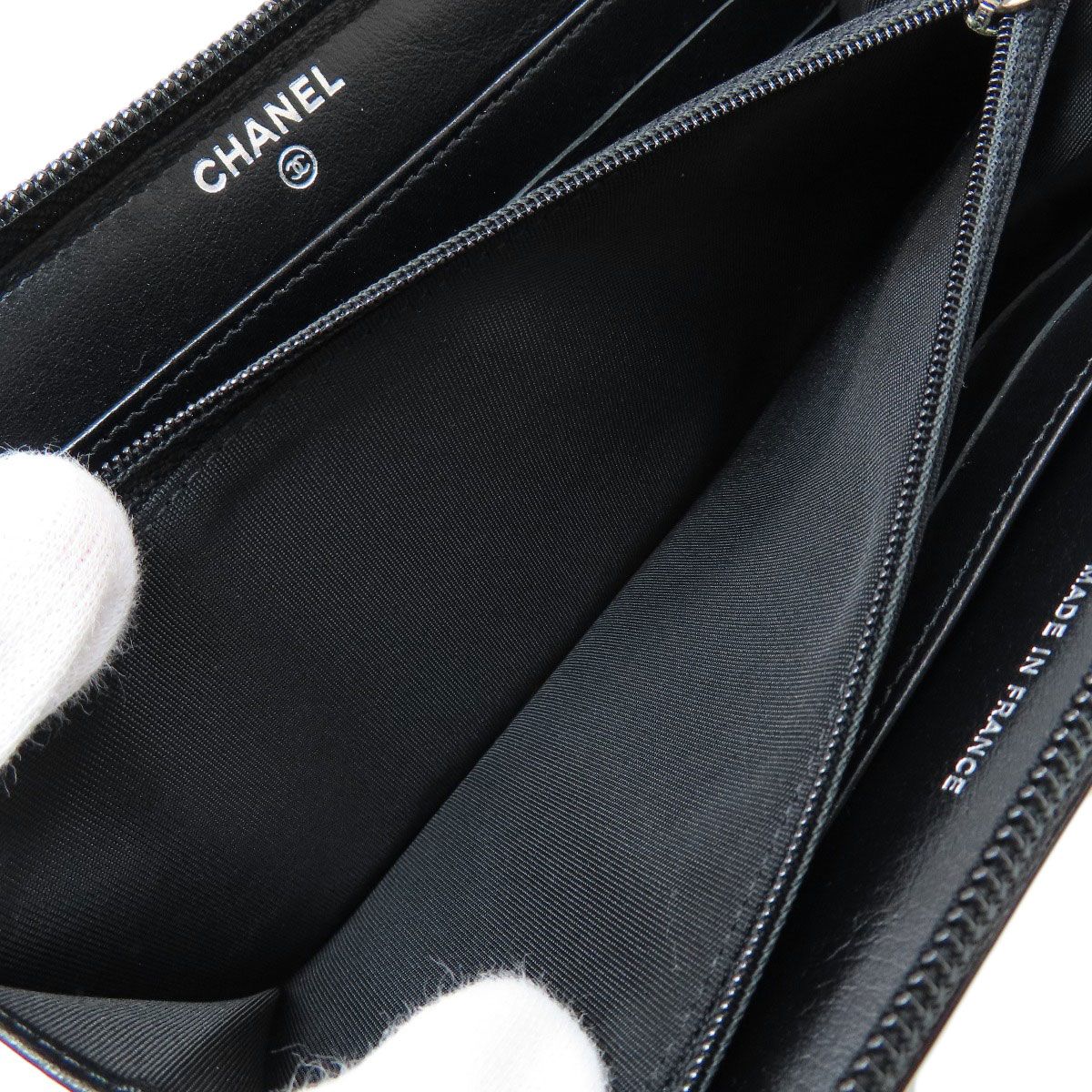 Chanel CC Logo Silver Wallet Enamel — view 5