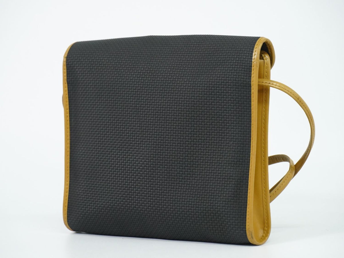 Saint Laurent YSL Shoulder Bag Pochette Black Second — view 2