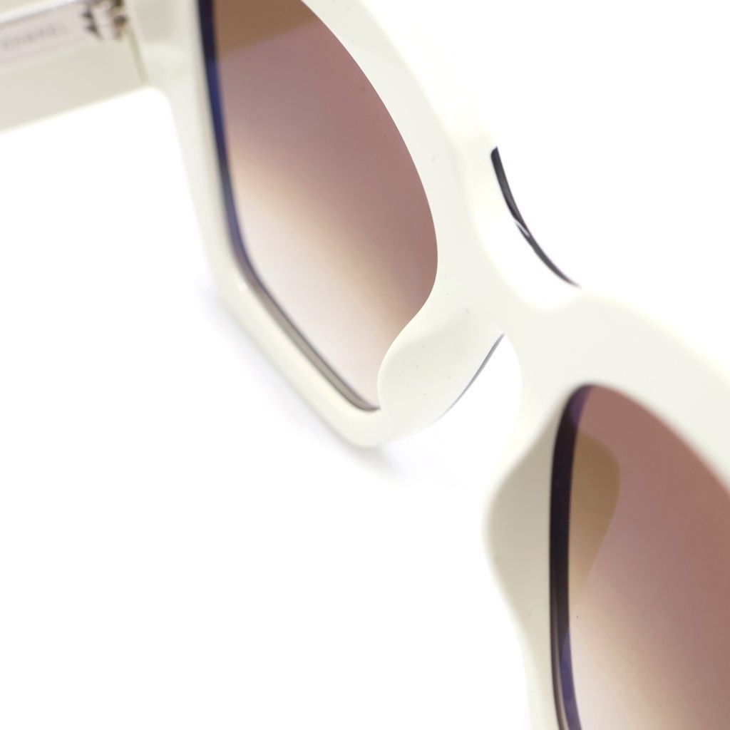 Chanel CC Logo Sunglasses Eyewe 53 19 White Eyewear — view 5