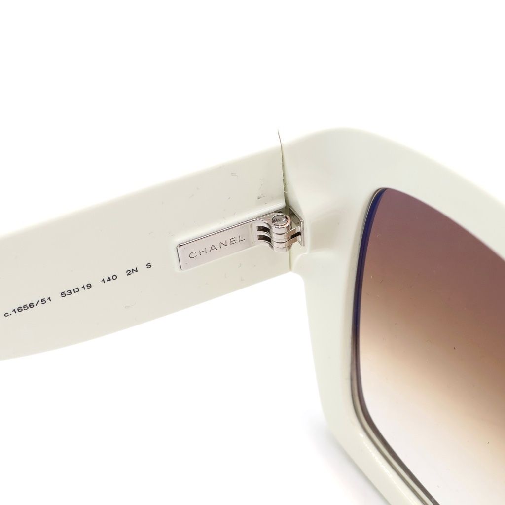 Chanel CC Logo Sunglasses Eyewe 53 19 White Eyewear — view 4