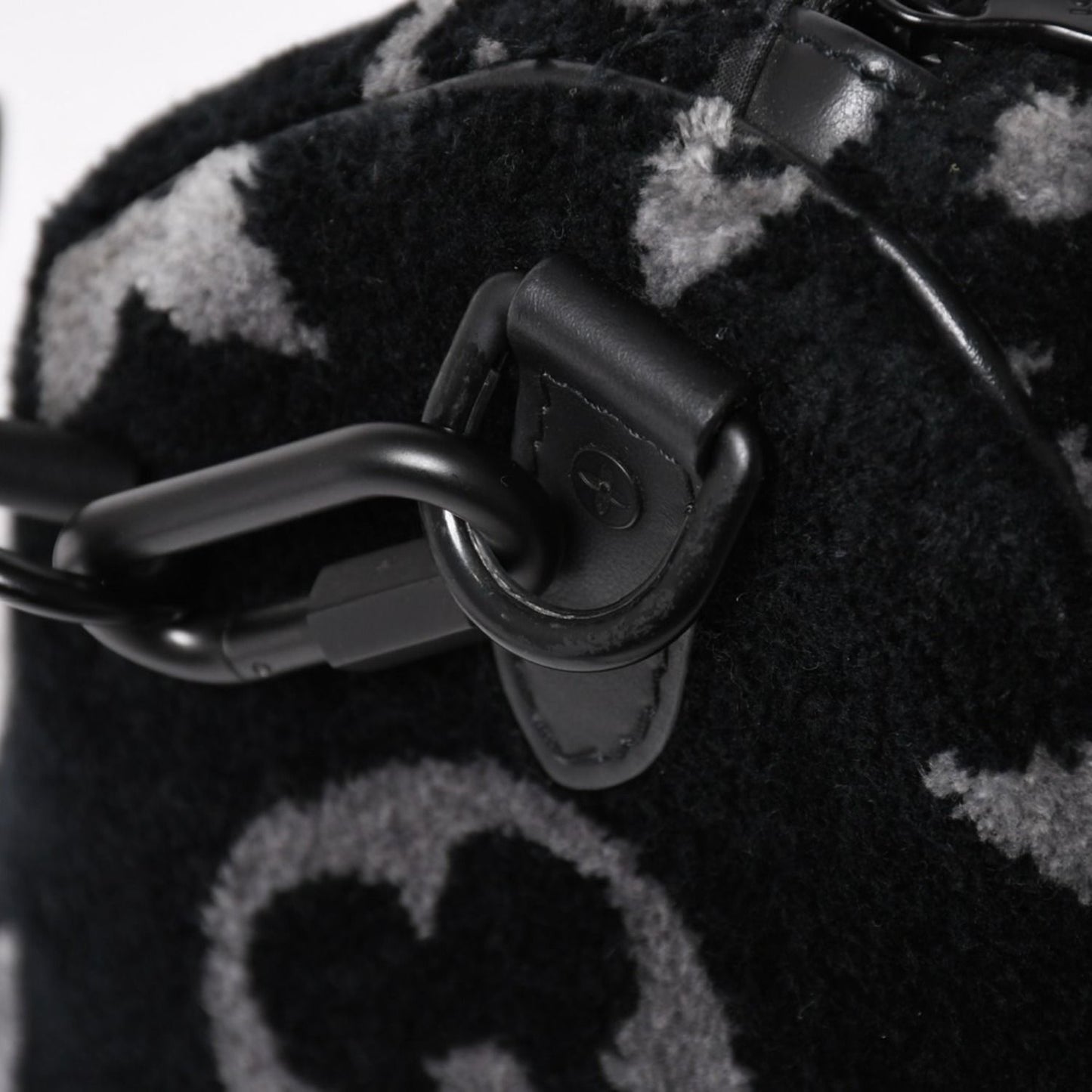 Louis Vuitton Keepall Bandouliere 25 Boston Bag Monogram Eclipse Tuffetage — view 7