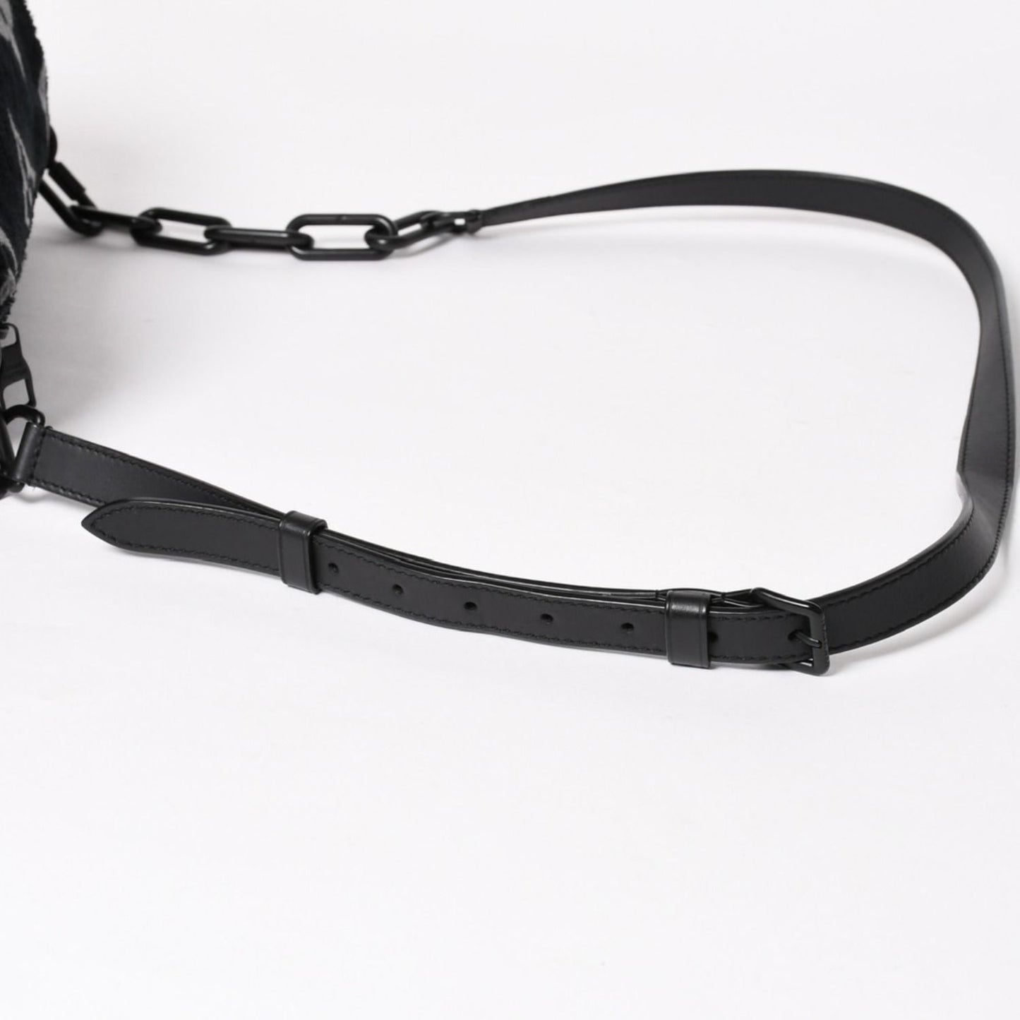 Louis Vuitton Keepall Bandouliere 25 Boston Bag Monogram Eclipse Tuffetage — view 8