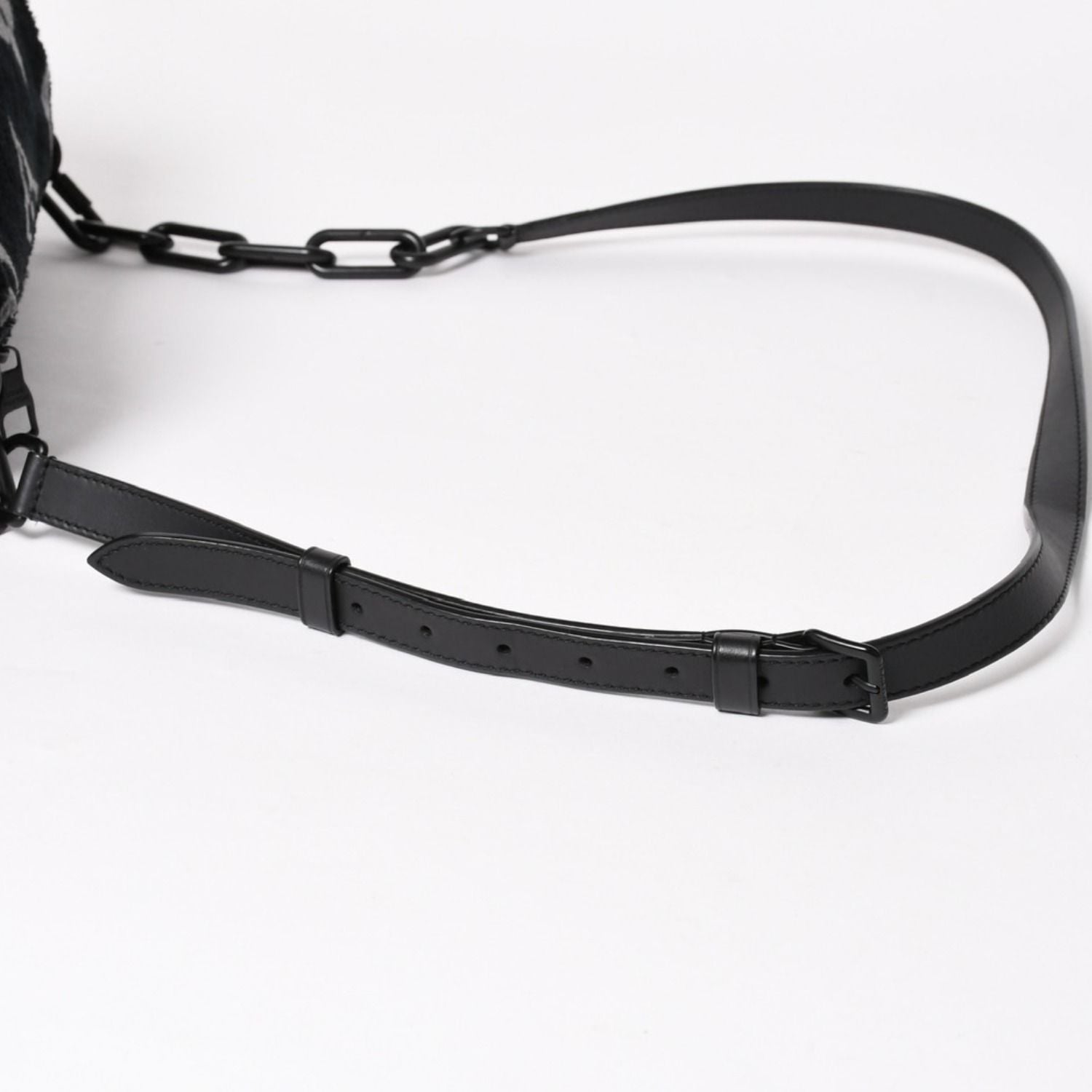 Louis Vuitton Keepall Bandouliere 25 Boston Bag Monogram Eclipse Tuffetage — view 8