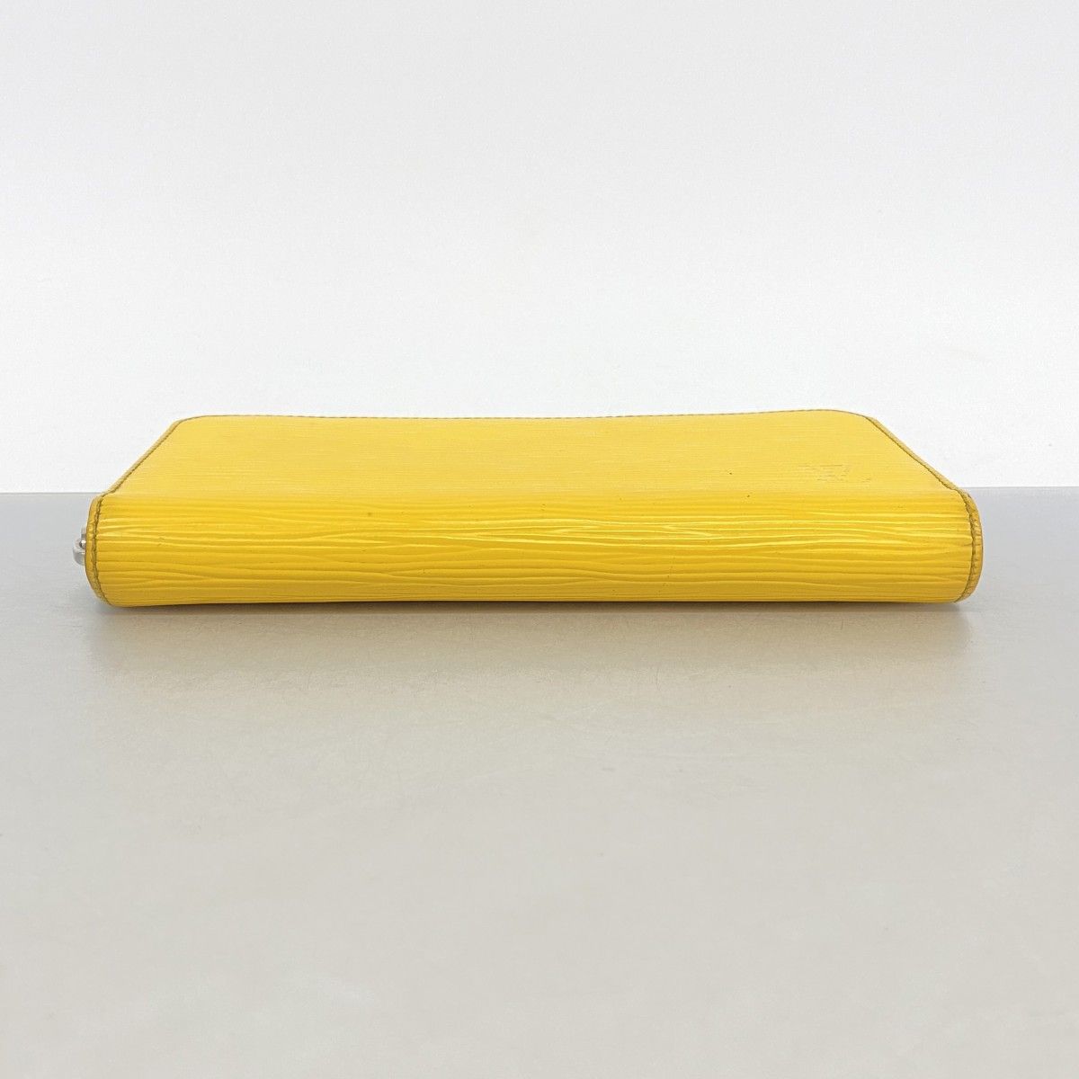 Louis Vuitton Wallet Epi Zippy Sunflower — view 2
