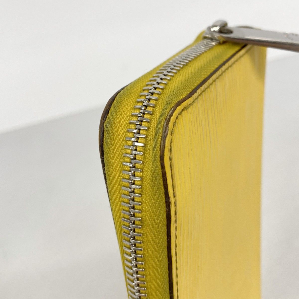 Louis Vuitton Wallet Epi Zippy Sunflower — view 6
