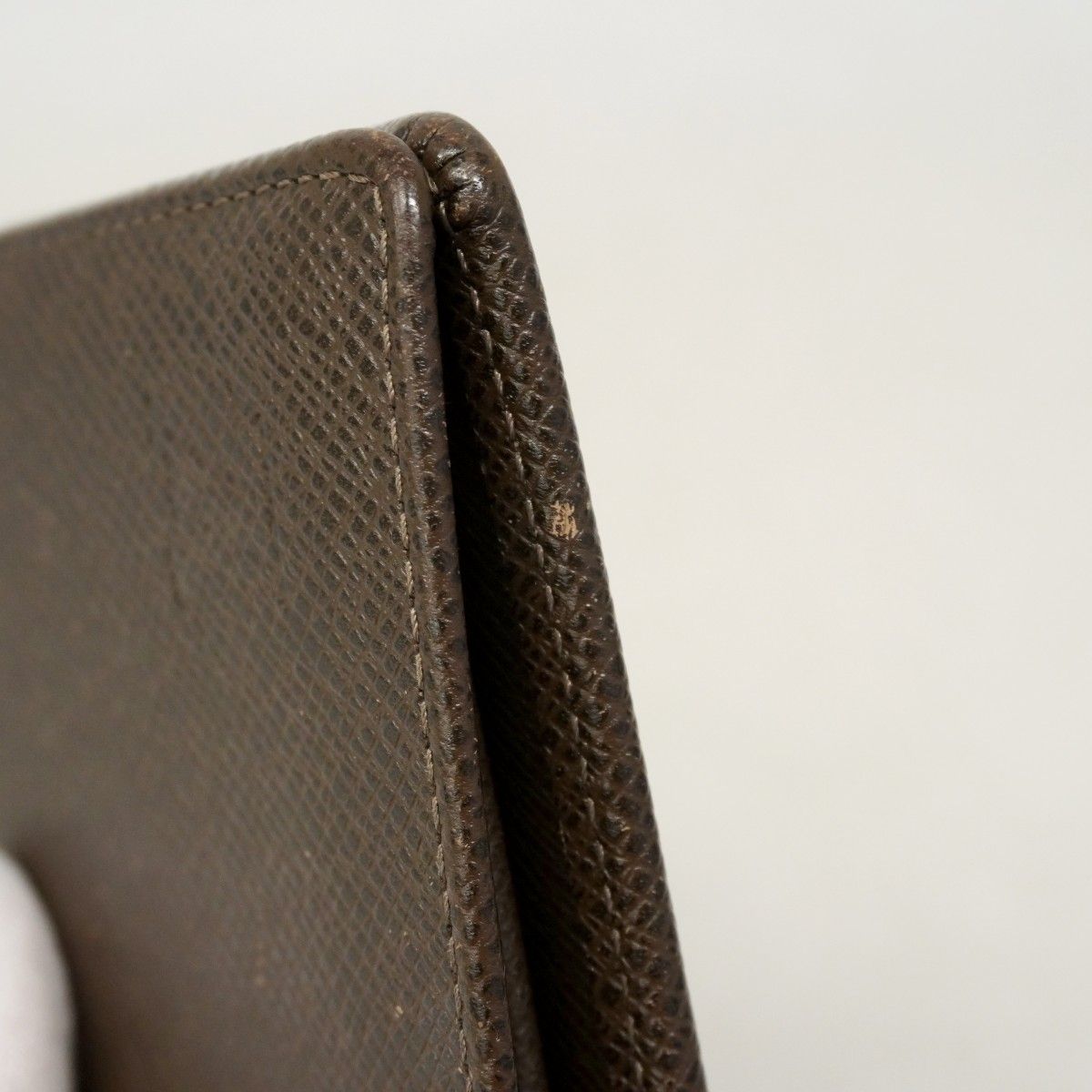 Louis Vuitton Wallet Taiga Portefeuille Brazza Grizzly — view 6