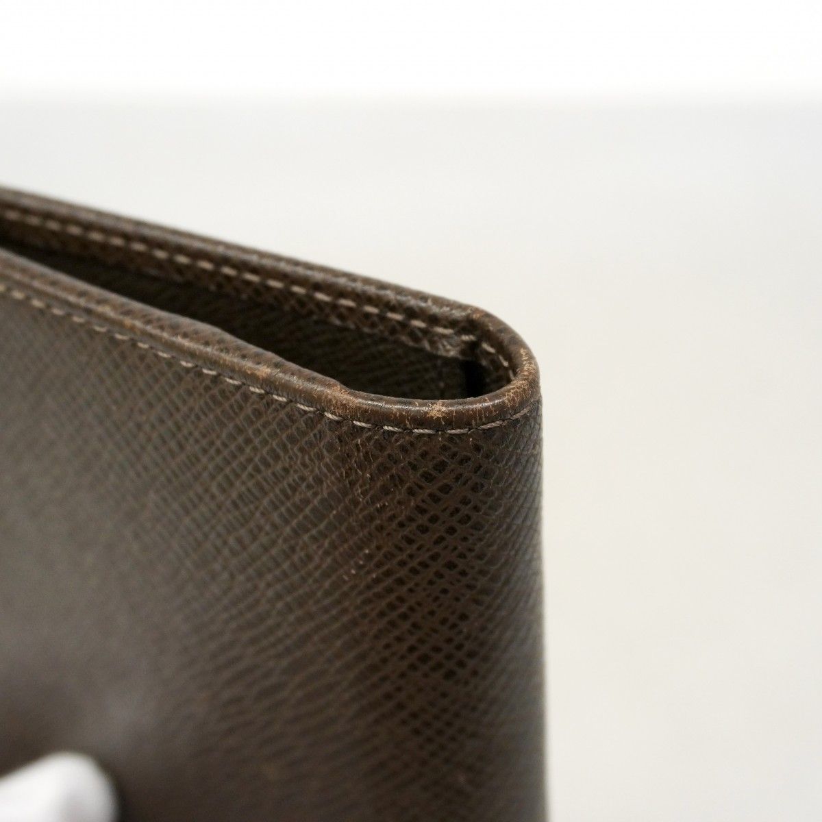 Louis Vuitton Wallet Taiga Portefeuille Brazza Grizzly — view 7