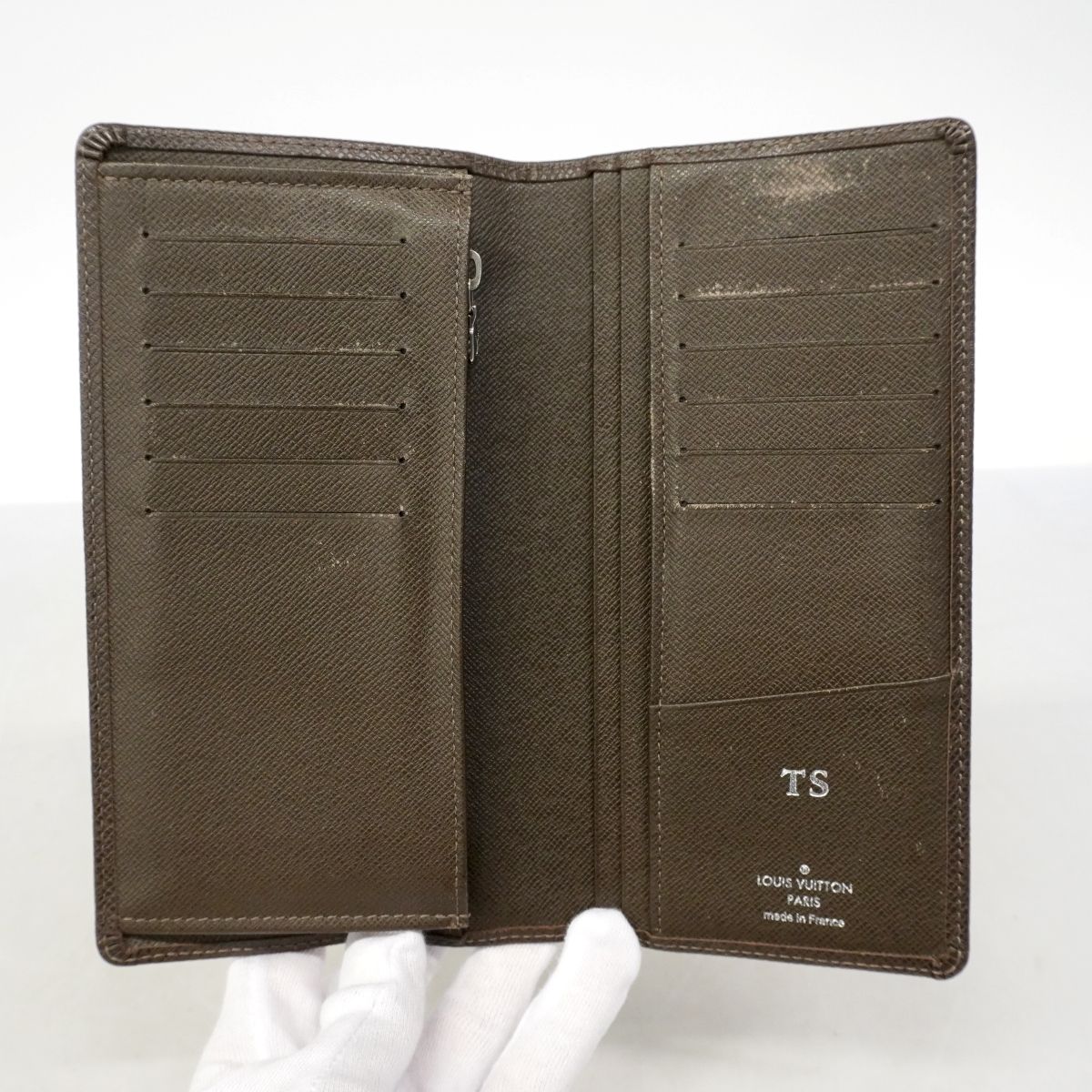 Louis Vuitton Wallet Taiga Portefeuille Brazza Grizzly — view 4