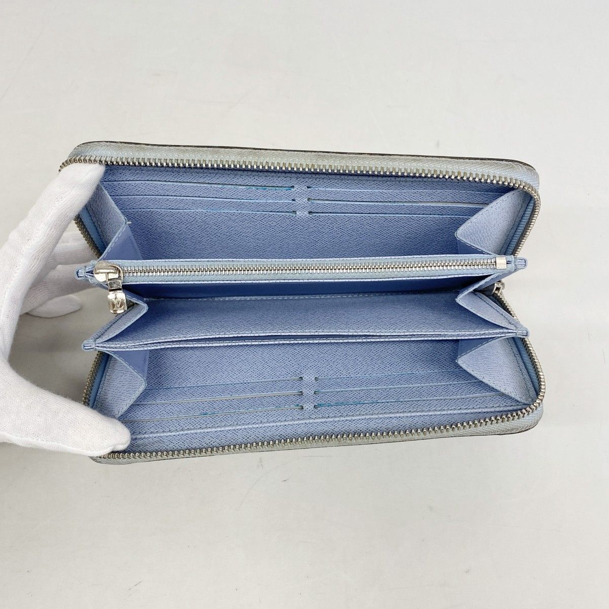 Louis Vuitton Wallet Epi Zippy Ice Blue — view 3