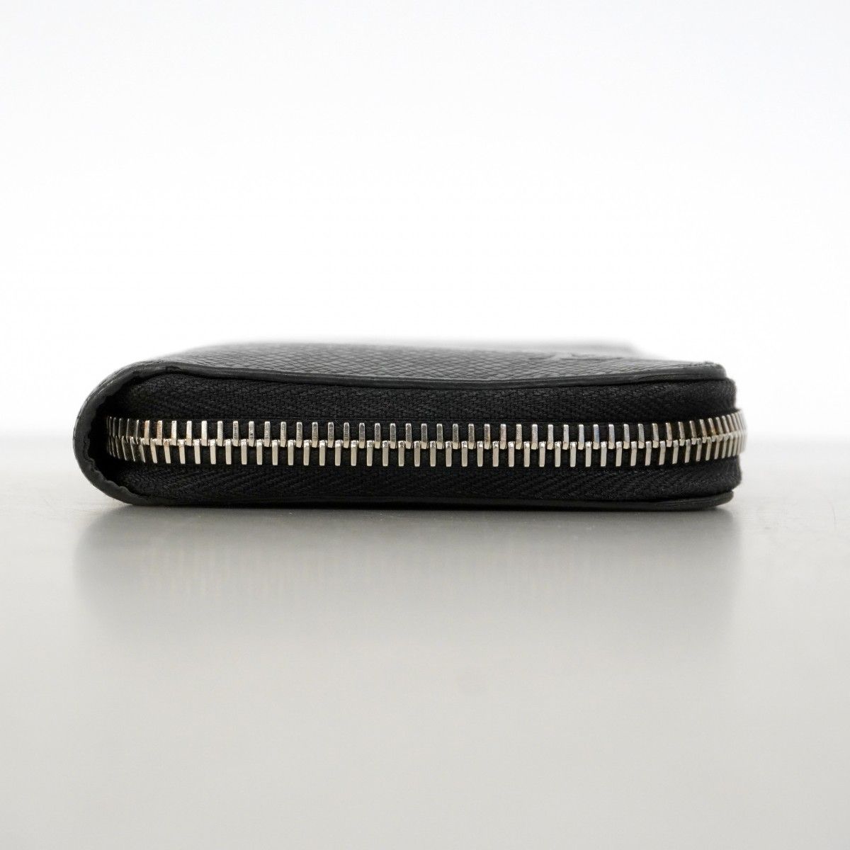 Louis Vuitton Wallet Taiga Zippy Vertical Ardoise — view 3