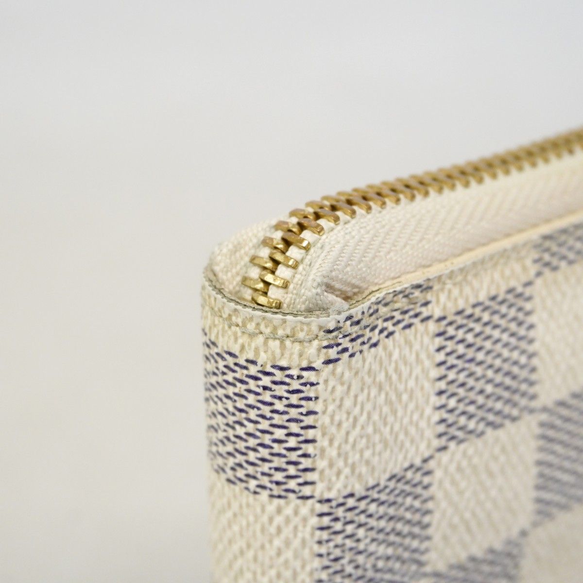 Louis Vuitton Wallet Damier Azur Zippy Compact White — view 8