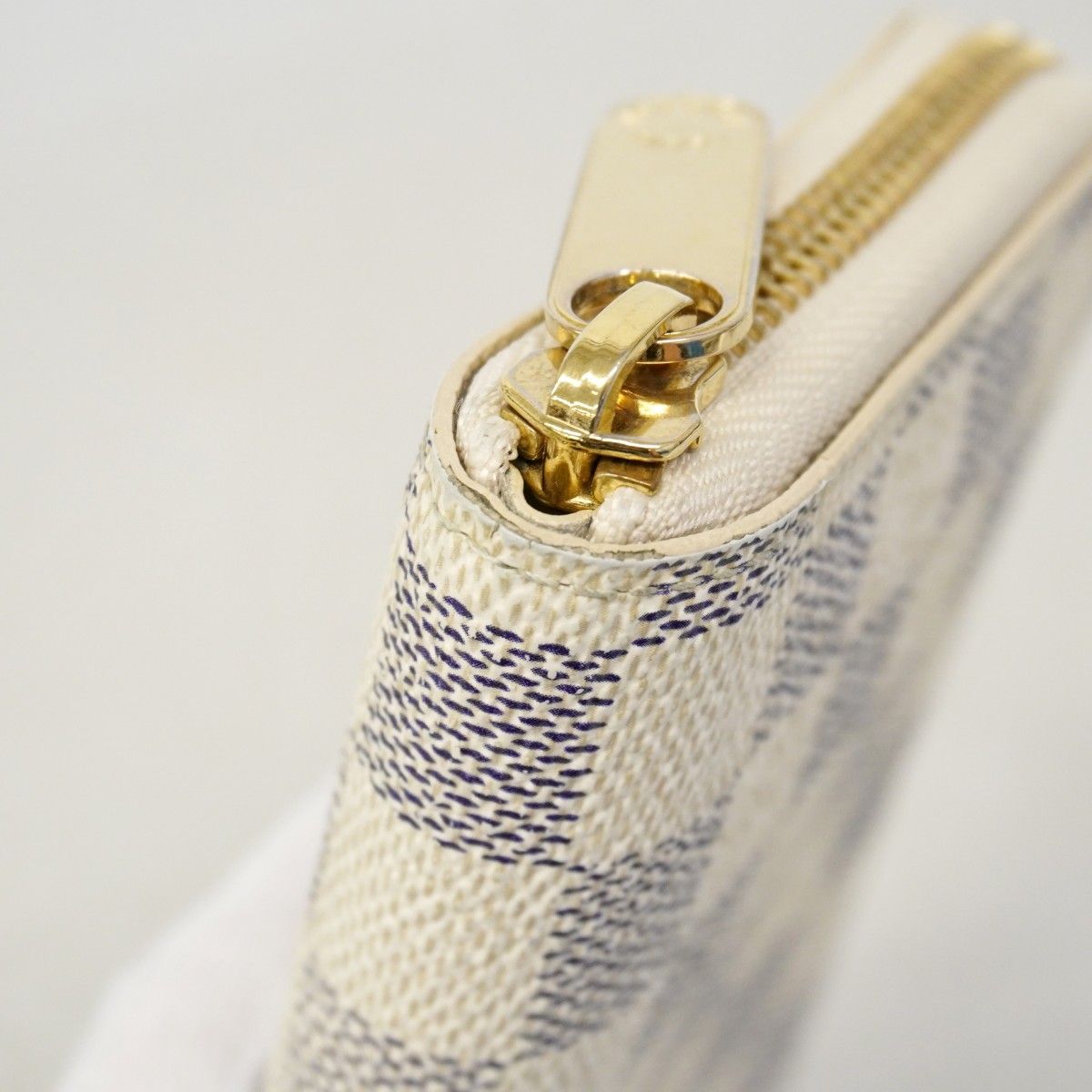Louis Vuitton Wallet Damier Azur Zippy Compact White — view 7