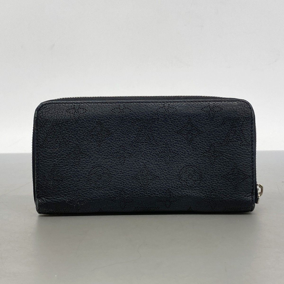 Louis Vuitton Wallet Mahina Zippy Noir — view 8