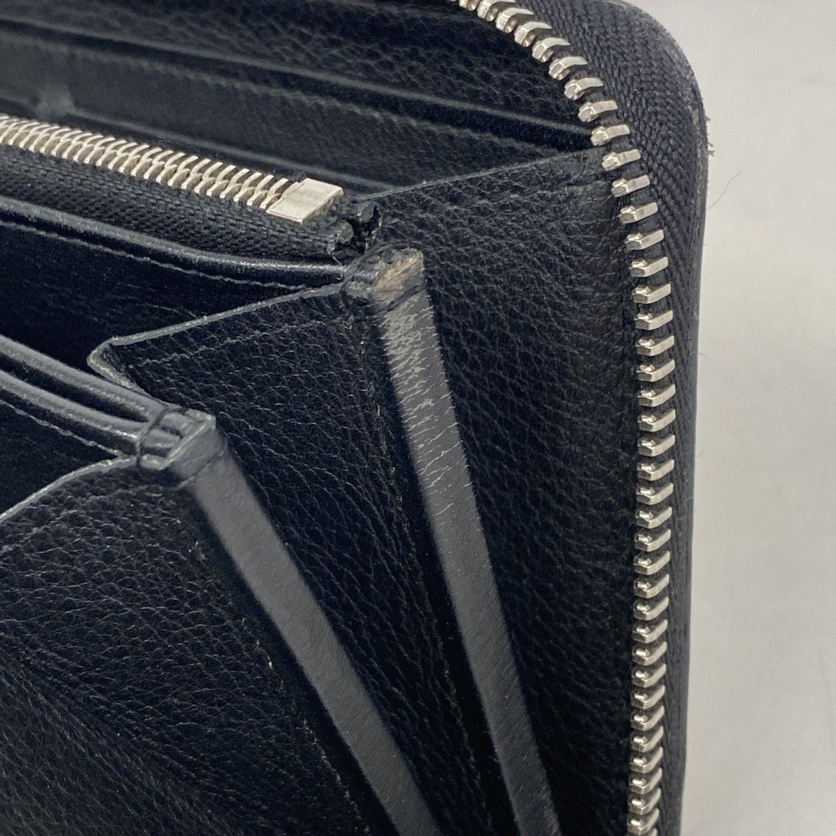 Louis Vuitton Wallet Mahina Zippy Noir — view 6