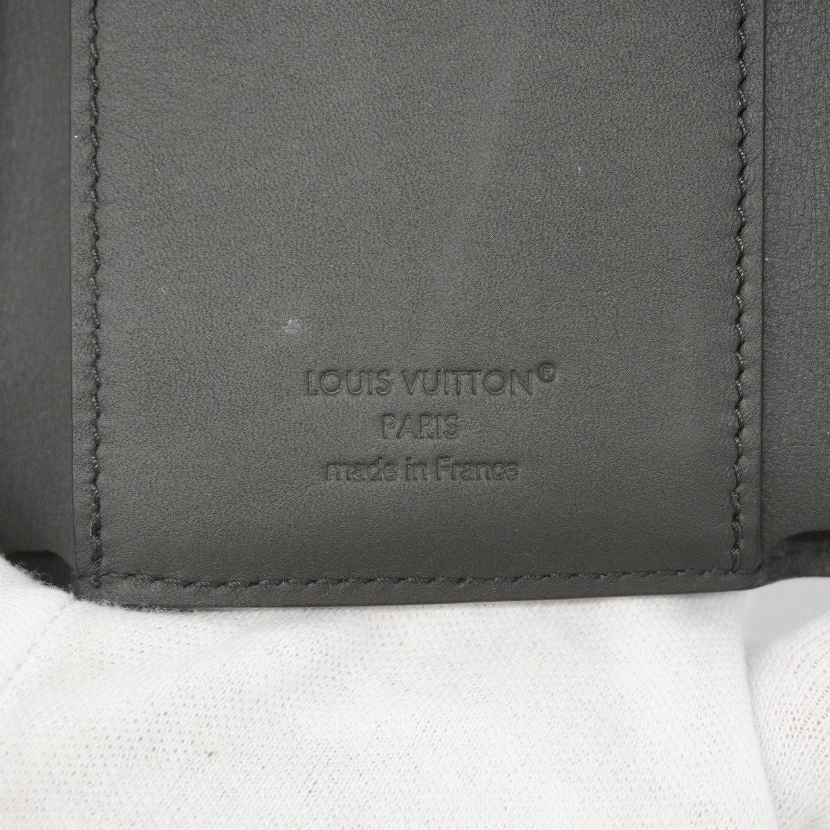 Louis Vuitton Trifold Wallet Monogram Shadow Victor Black — view 4