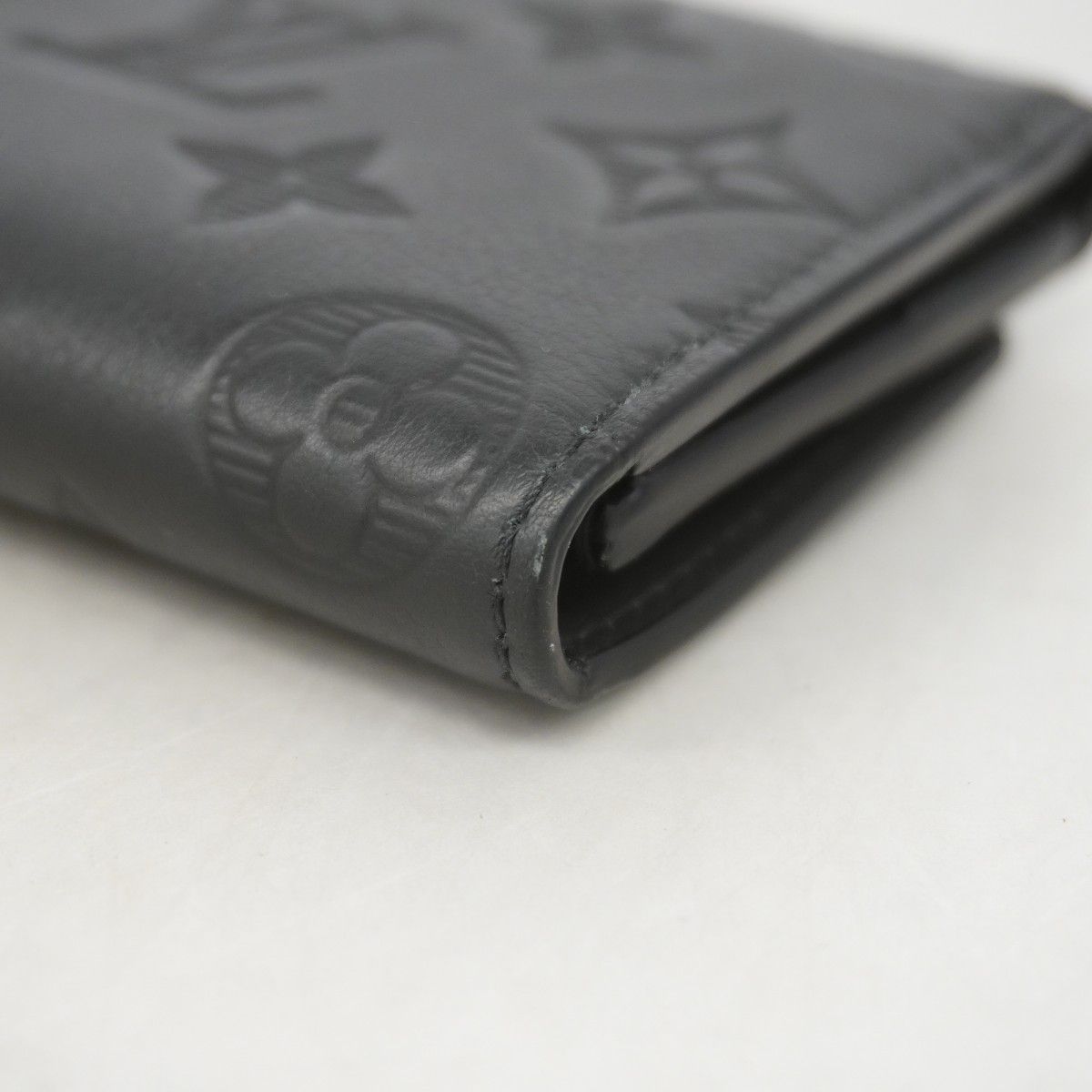 Louis Vuitton Trifold Wallet Monogram Shadow Victor Black — view 5