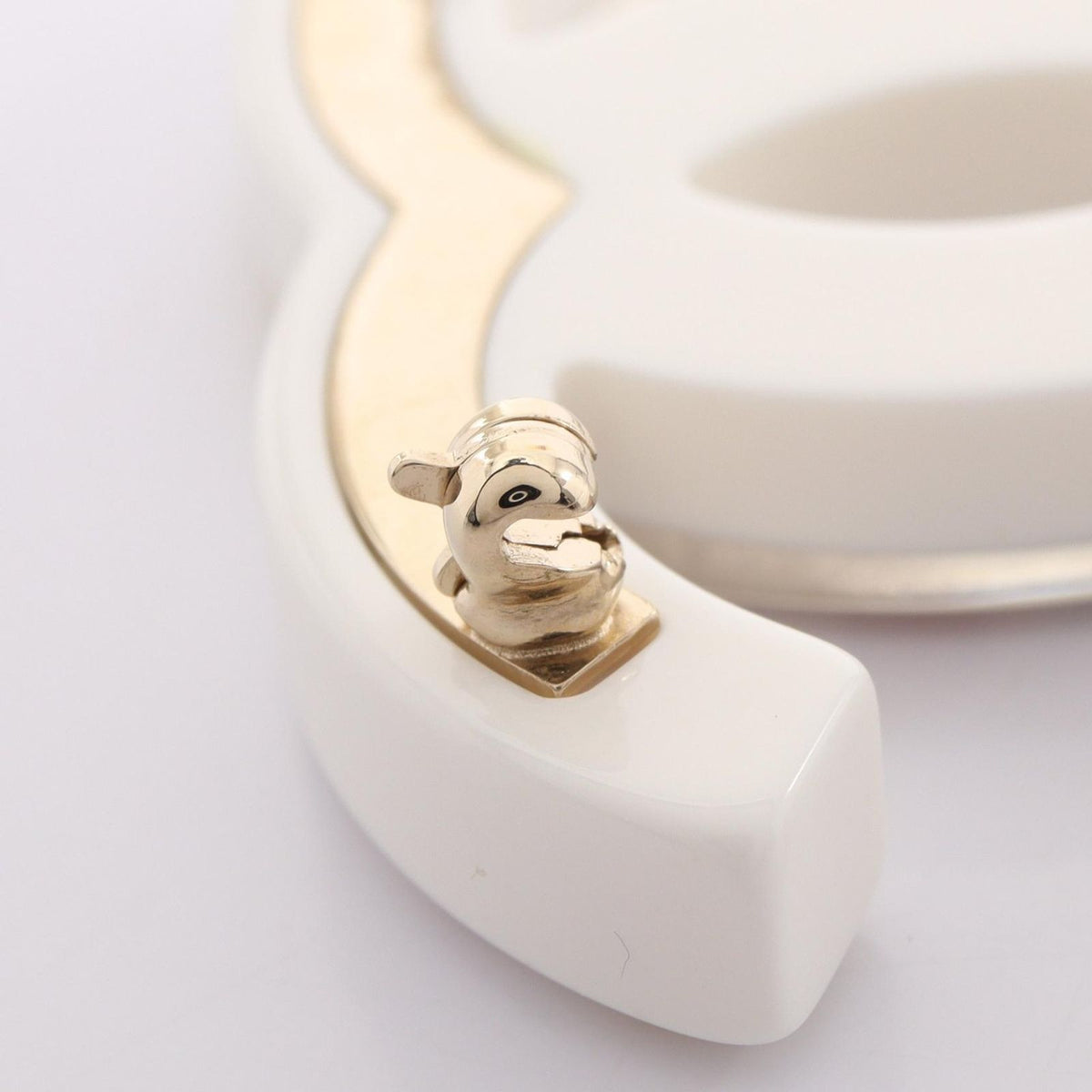 Chanel Brooch CC Logo 15 — view 5