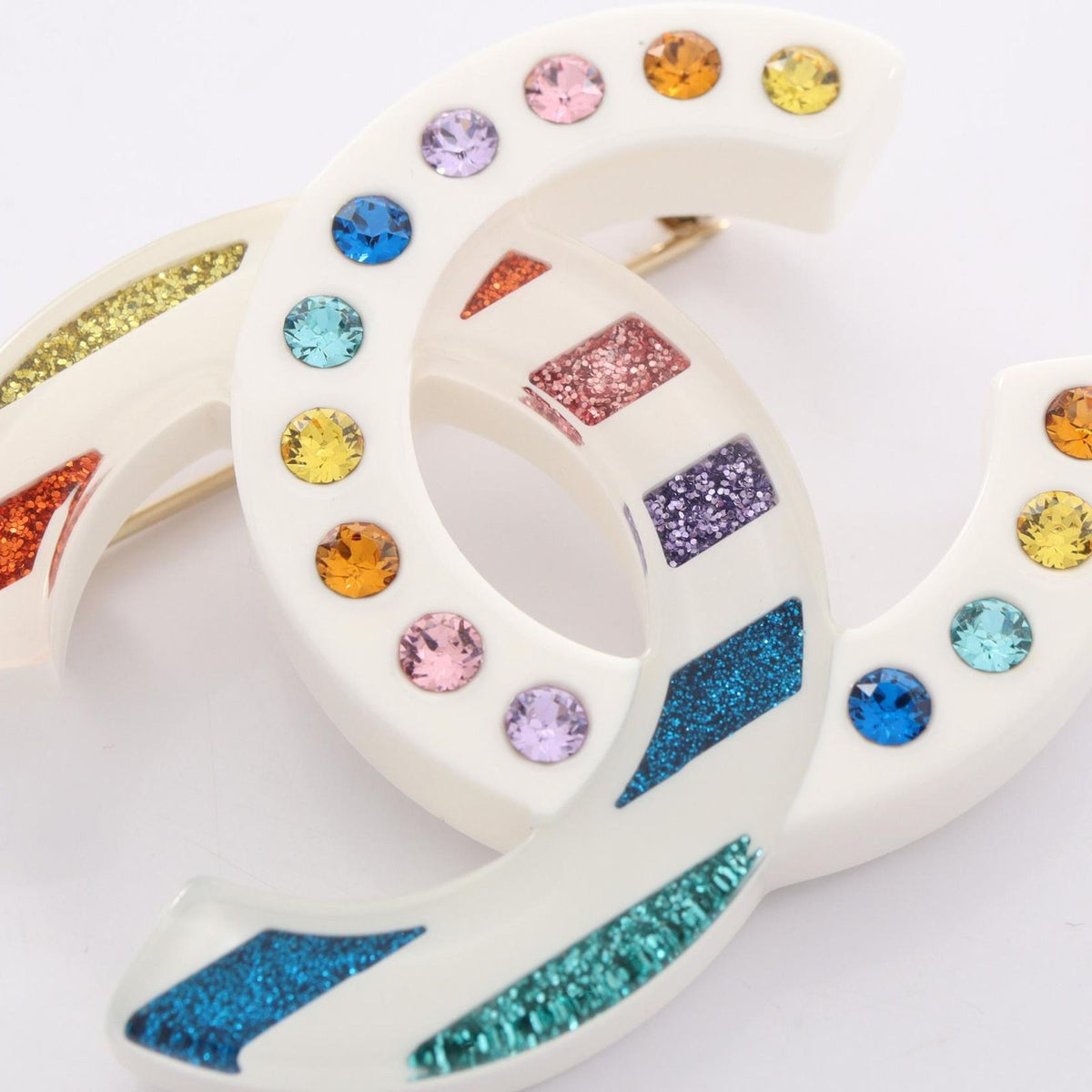 Chanel Brooch CC Logo 15 — view 6