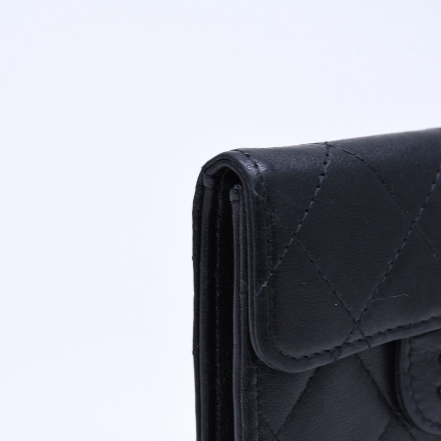 Chanel Quilted Coin Card Holder Purse CC Logo Lambskin Silver — view 8