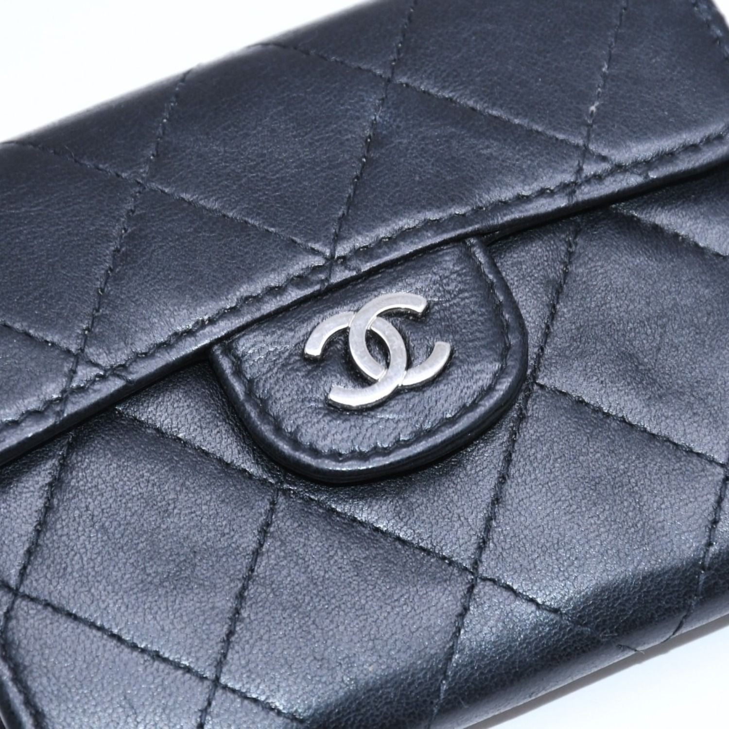 Chanel Quilted Coin Card Holder Purse CC Logo Lambskin Silver — view 5