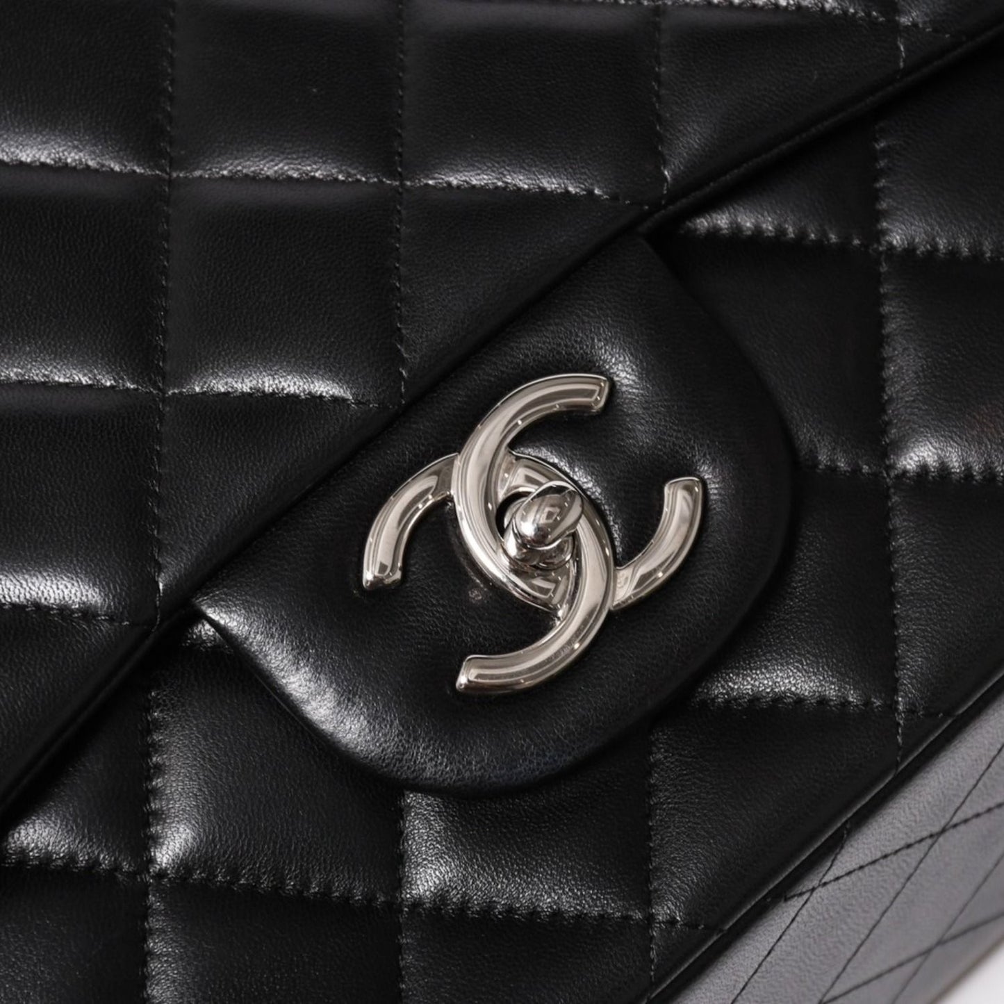 Chanel Maxi Quilted 33 Double Flap Chain Shoulder Bag CC Logo Lambskin Black — view 5