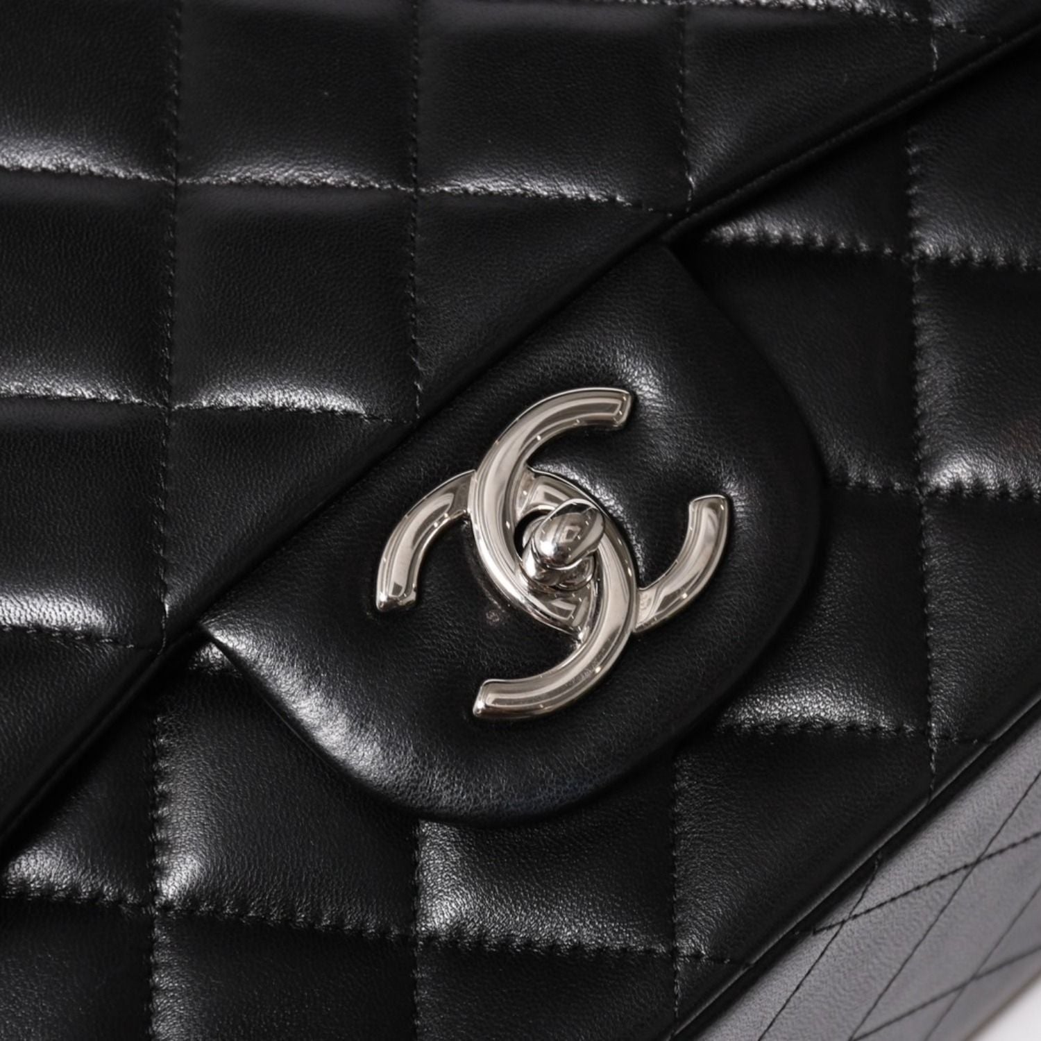 Chanel Maxi Quilted 33 Double Flap Chain Shoulder Bag CC Logo Lambskin Black — view 5