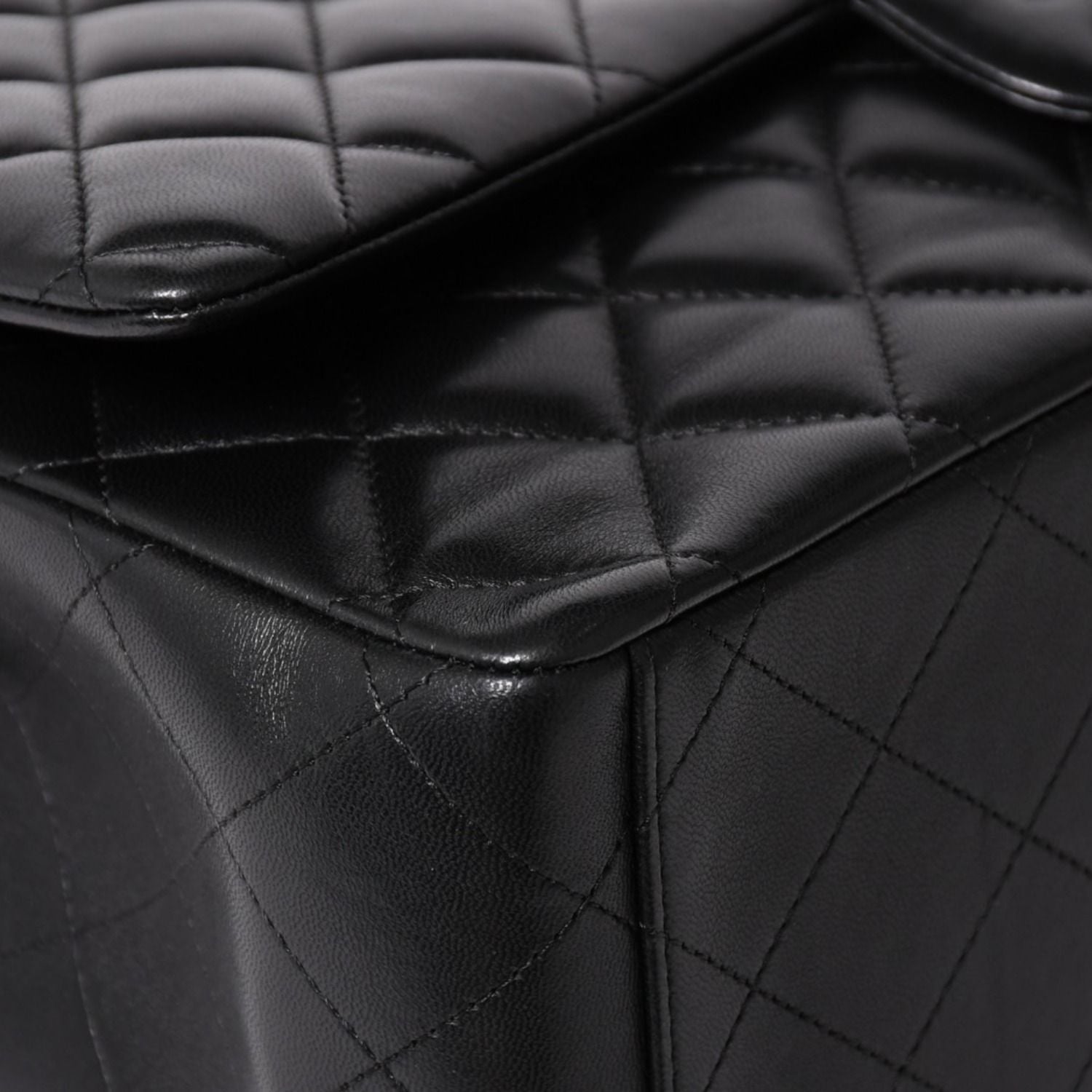 Chanel Maxi Quilted 33 Double Flap Chain Shoulder Bag CC Logo Lambskin Black — view 7