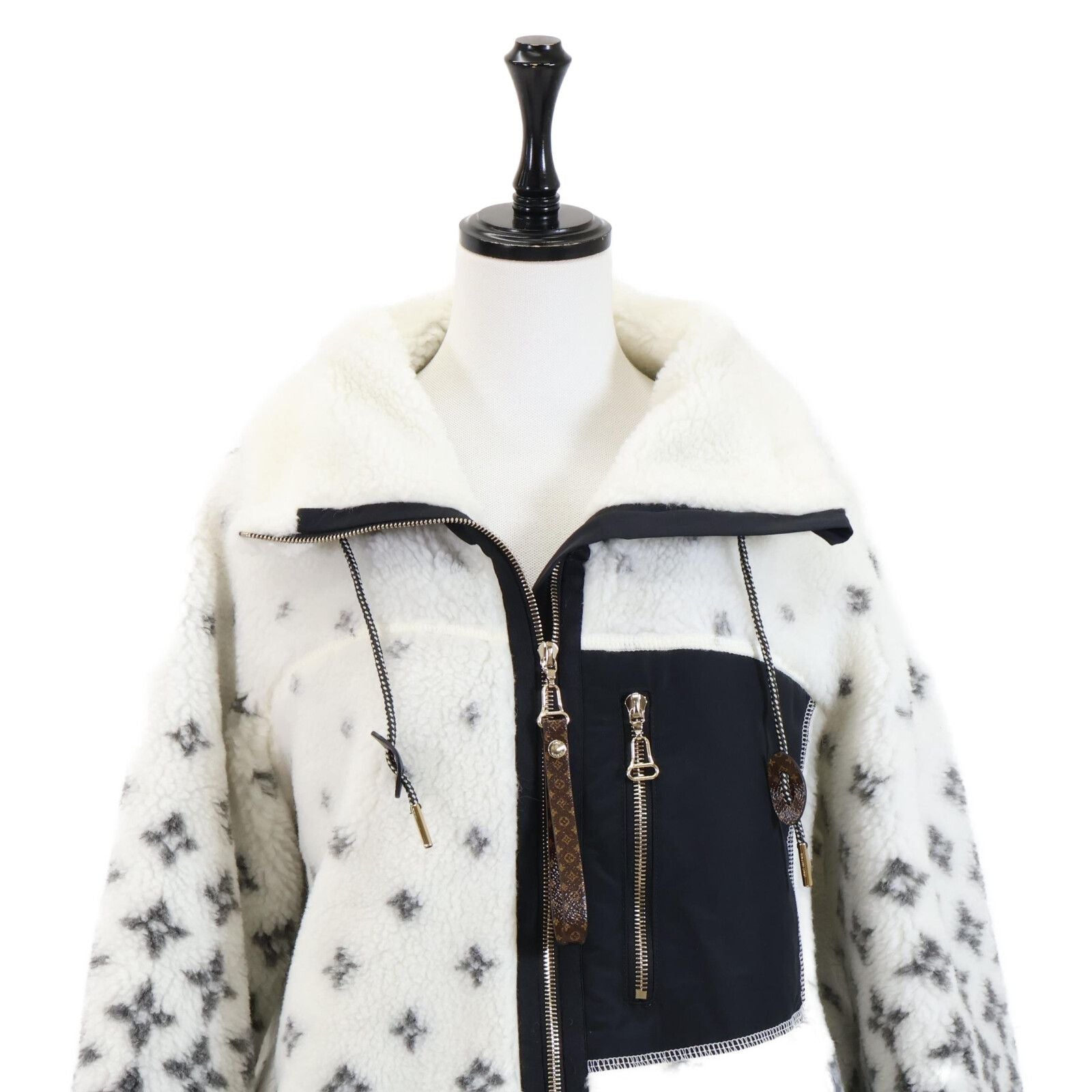 Louis Vuitton Pau Ombre Monogram Fleece 38 Jacket — view 4
